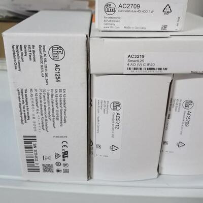 AC3219 易福门工控模块 SmartL25 4 AO (V) C IP20议价维修