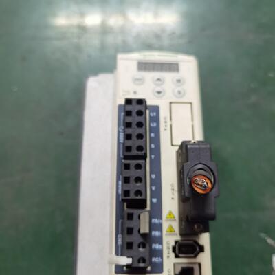 LXM23DU07M3X 伺服驱动器 工控自动化控制驱动装置议价维修