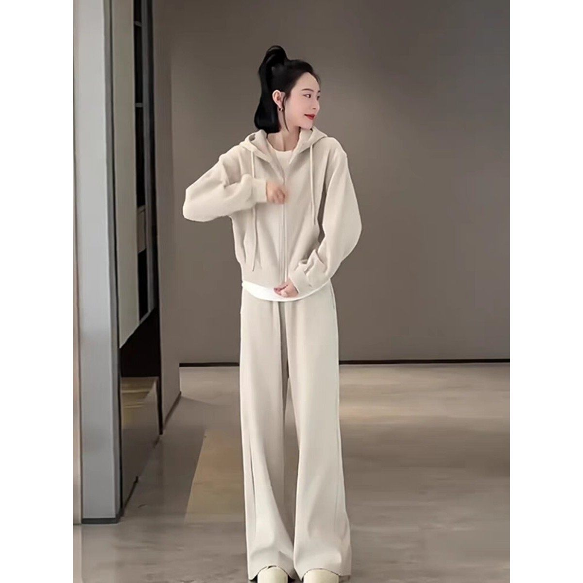 欧洲站秋季新款高档运动套装韩式时尚休闲运动衫阔腿裤女士两件套,女装/女士精品,时尚套装,淘宝优惠券,粉丝福利购,淘宝优惠卷