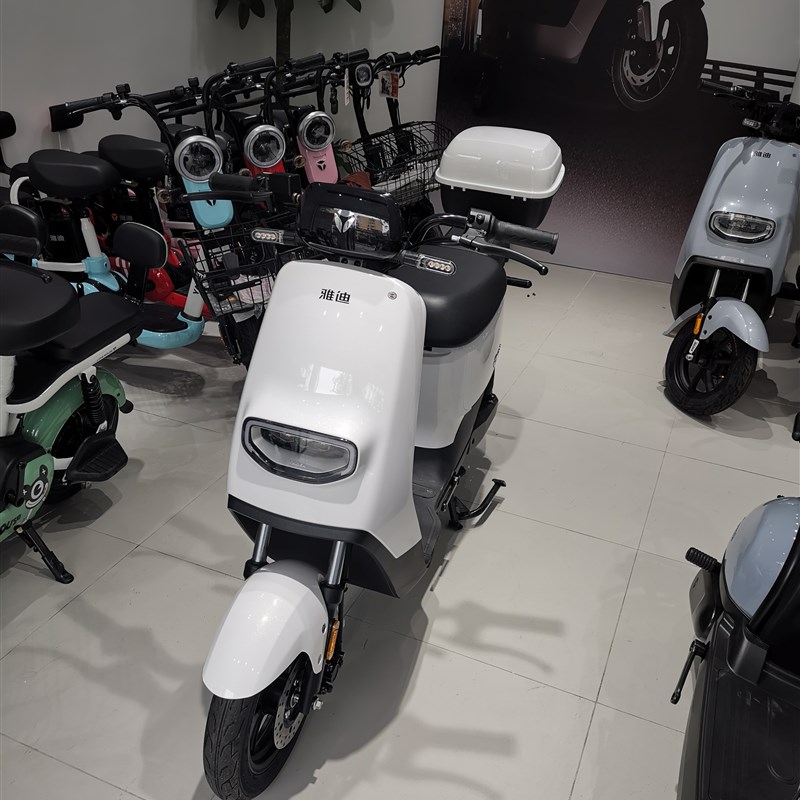 现货雅迪电动车de3/de8尾箱架载物架外卖电瓶车尾架 支架dm6延伸