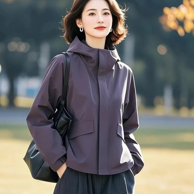 冲锋衣外套女2025春季今年流行百搭显瘦小个子独特设计感短款夹克