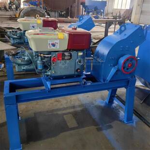 C0402小型锤式破碎机柴油动轮力子驱动P移动胎5196111式石砖块粉