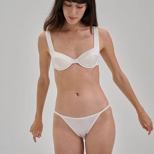 女士内裤真丝爱心烫钻性感简约