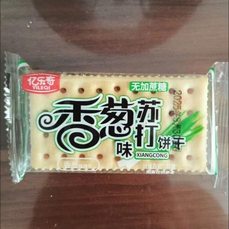 香葱味苏打饼干整箱葱香薄脆解馋饱腹无加蔗糖健康咸味零食