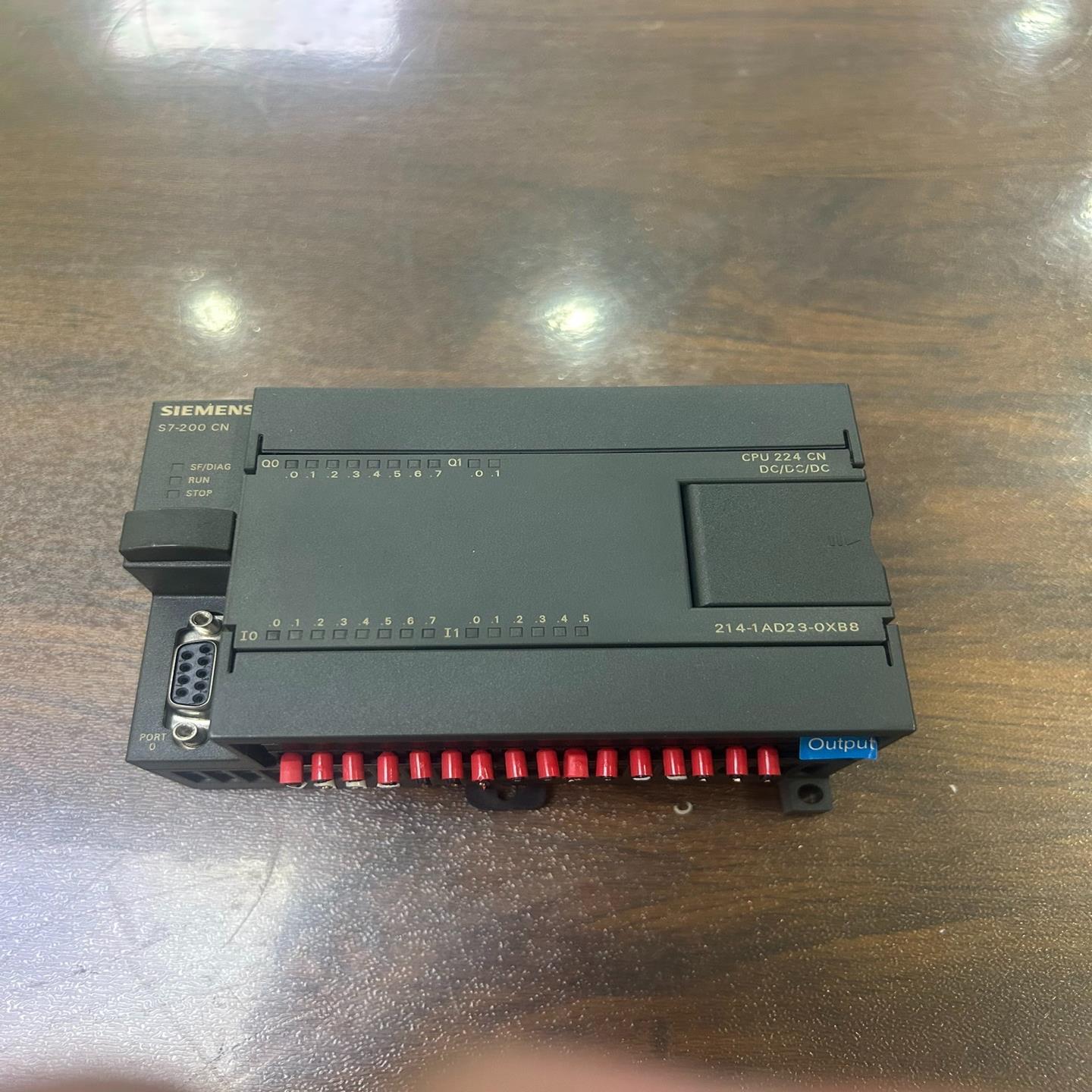 PLC型号6ES7 214-1AD23-0XB8成色属(崽崽配件）