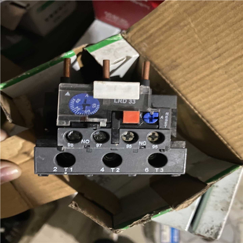 (询价)热继电器LRD3359C  48-65A，未使用，