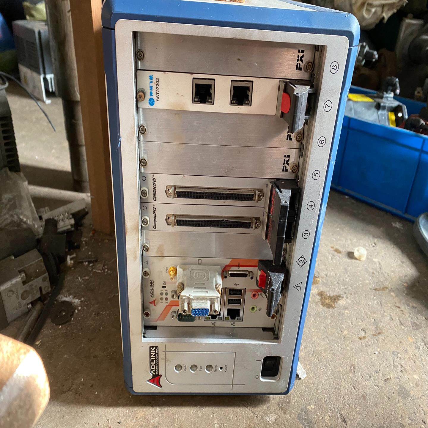 议~苔湾凌华控制箱