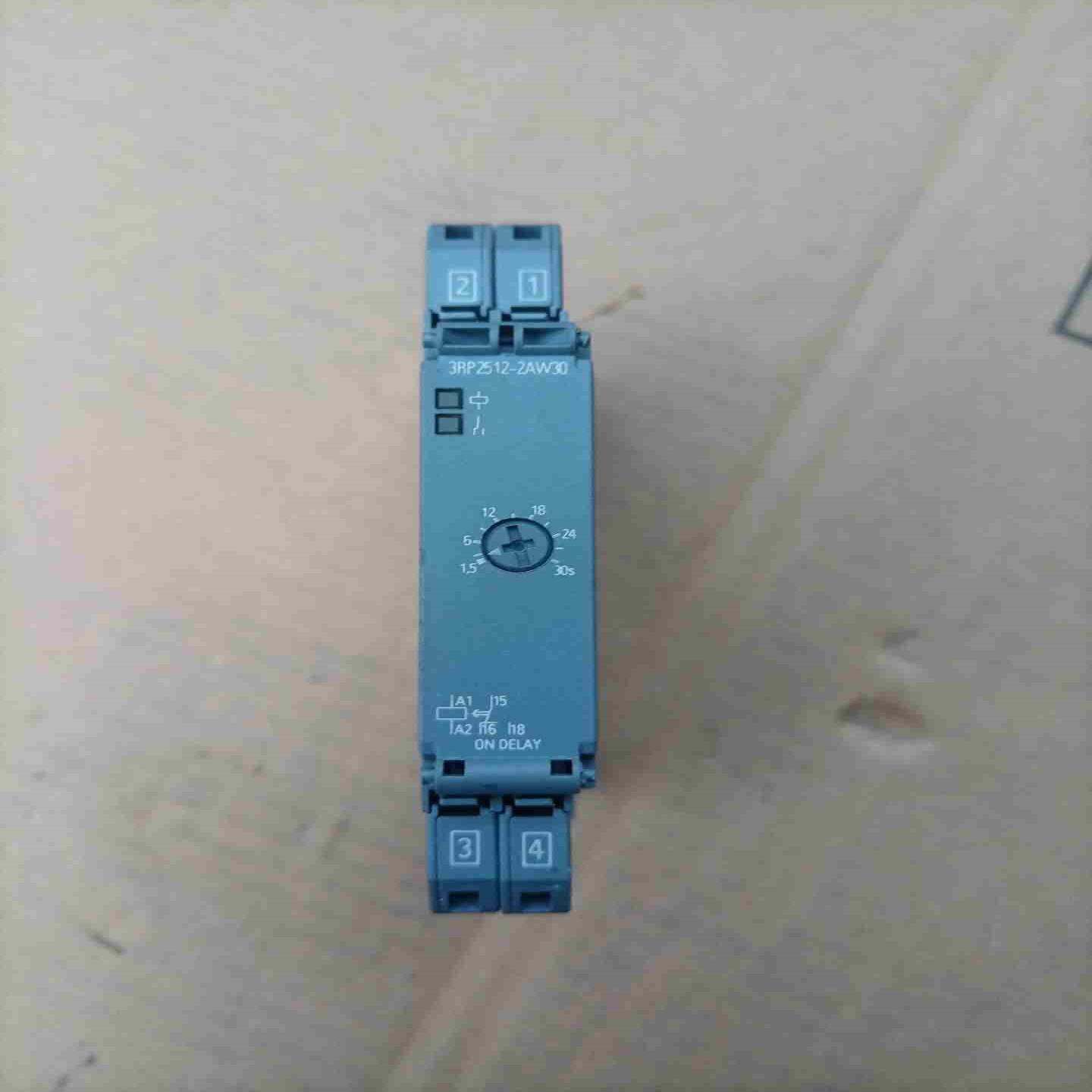 时间继电器 3RP2512-2AW30件议价