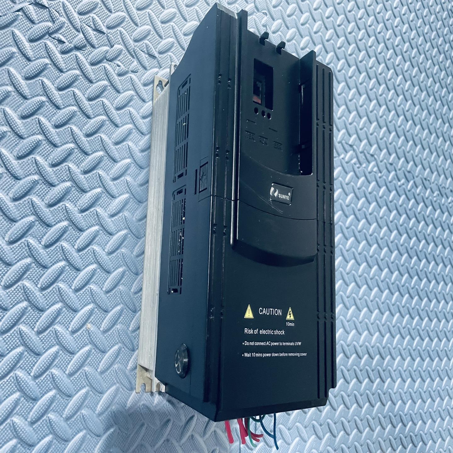 日业 变频器 CM530H-4T5R5GB/7R5PB  5~议价