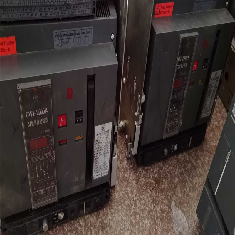 常熟万能式断路器CW1-2000/4.1600A.2台200~议价
