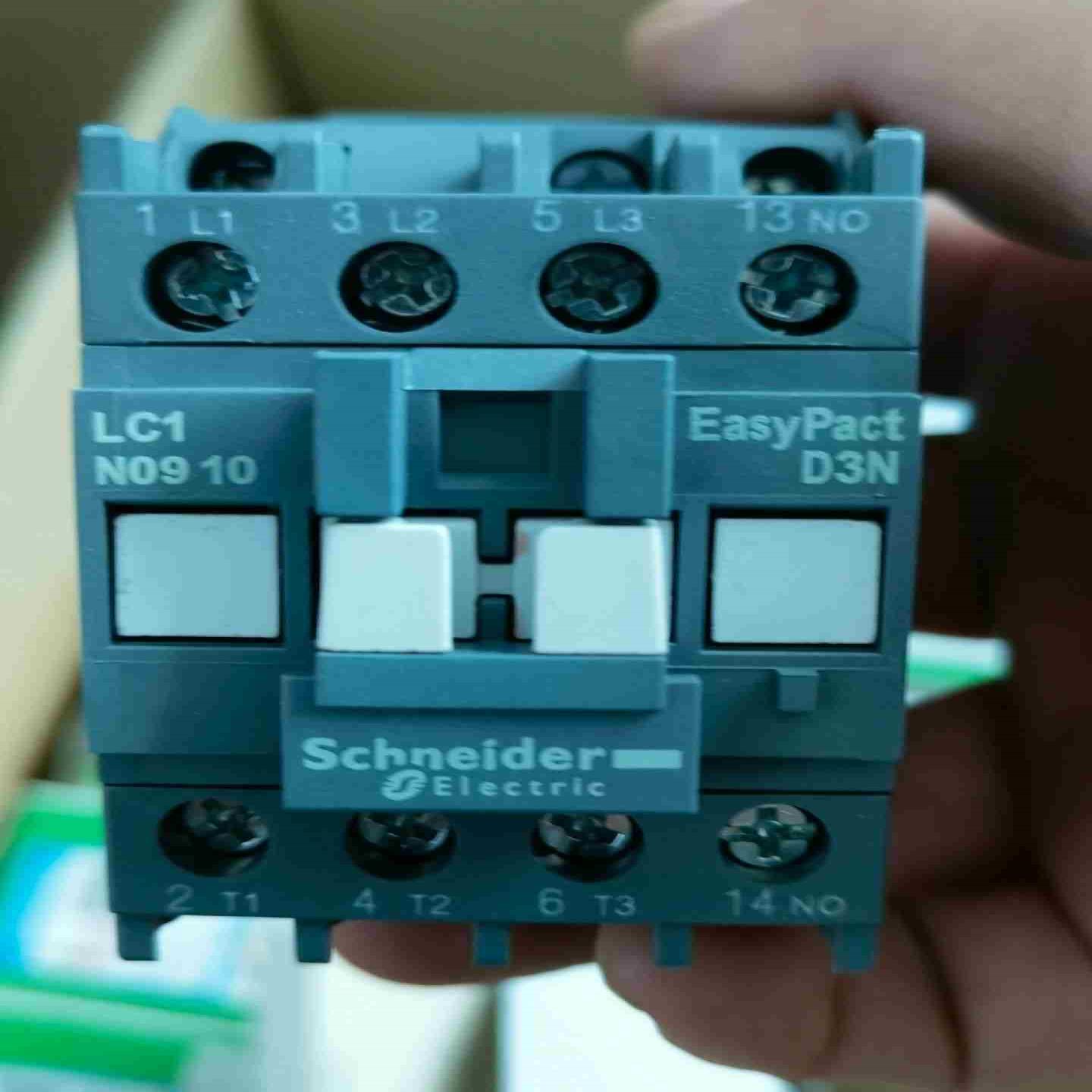 #施耐德 LC1N0901Q5N交流接触器三相380V全议价