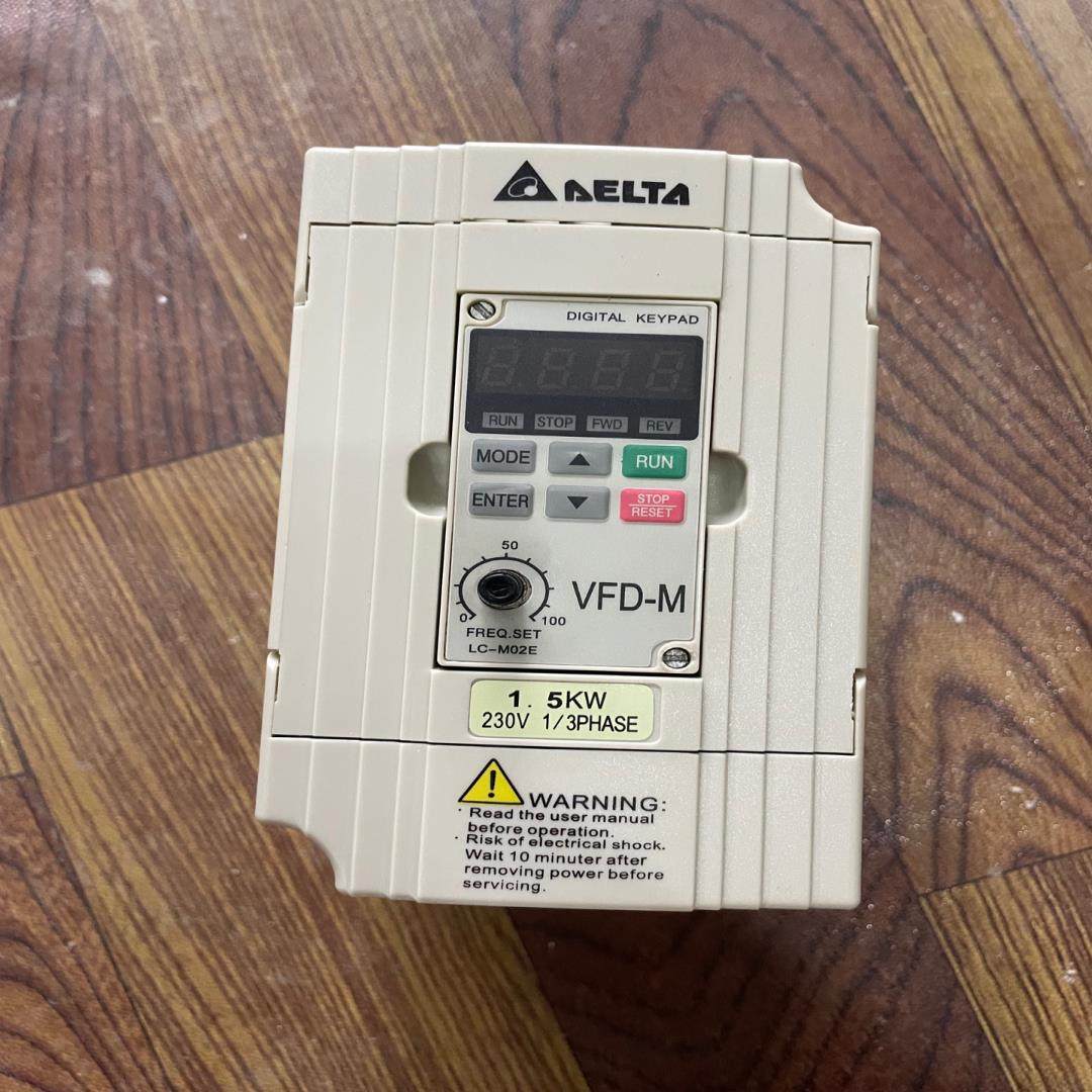 台达变频器VFD015M21A  220V 15KW成色很议价