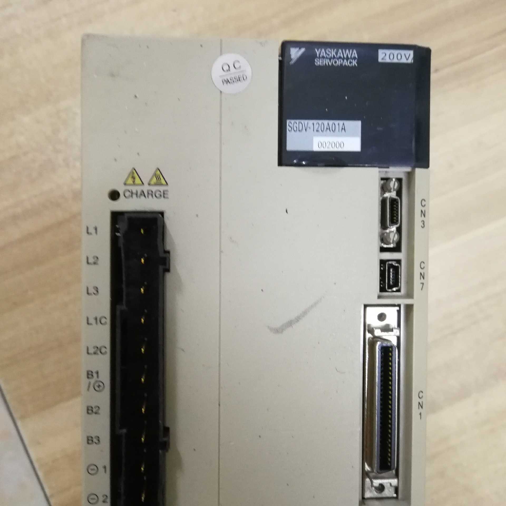 安川伺服驱动器 1.5KW SGDV-120A01A  SG~议价