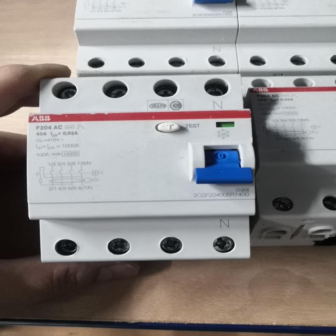 议~ABB漏电保护开关三相四线断路器 F204 AC-40