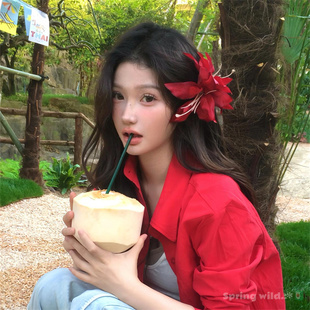 超仙氛围感红色百合花发夹度假风纯欲仿真花朵侧边夹拍照头花发饰