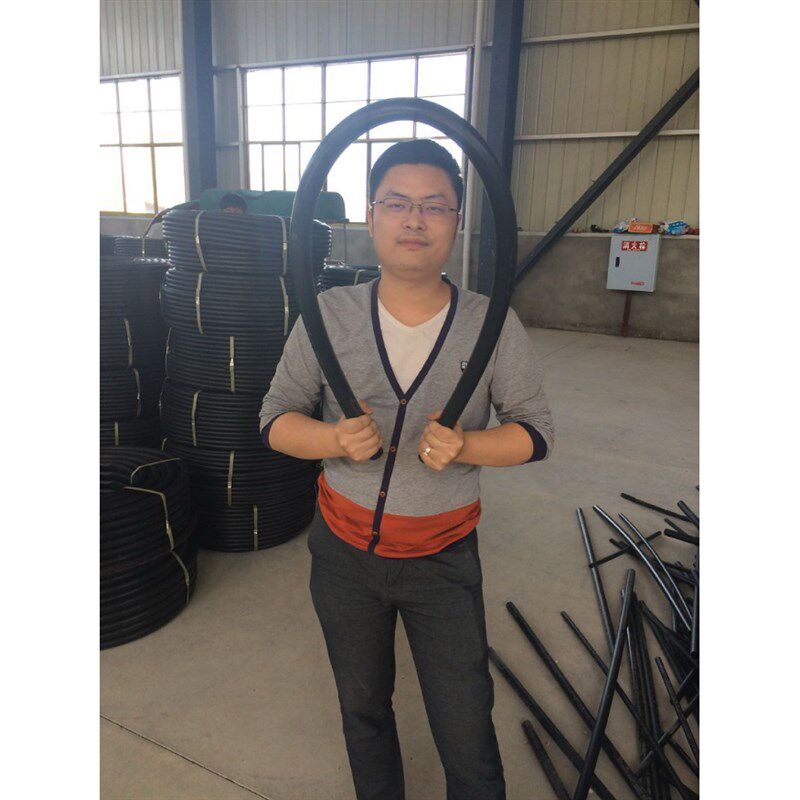 pe水管热熔自来水管l3三4四6分1.5寸2黑硬管20 25 32 40塑料热熔