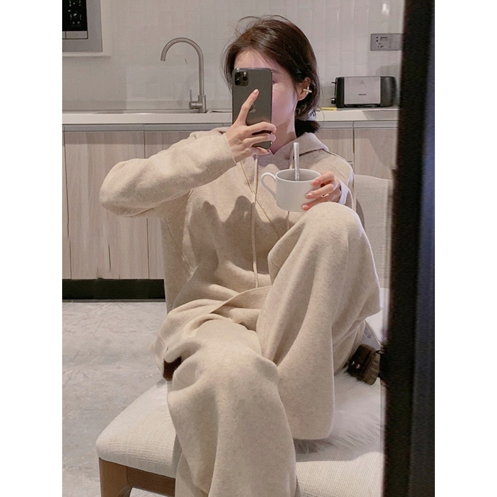 AMT 2025年秋冬新款减龄宽松针织衫女时尚休闲显瘦阔腿裤两件套装