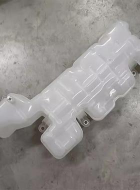 德DZ961895龙新M3000膨胀箱成总驾驶副水箱小水箱水室壶陕汽重卡