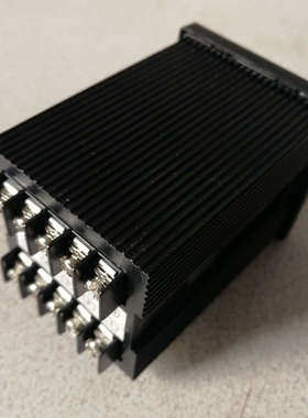 0.01-5A智能交流电流报警器 上下限继电器输出报警电流表监控F013