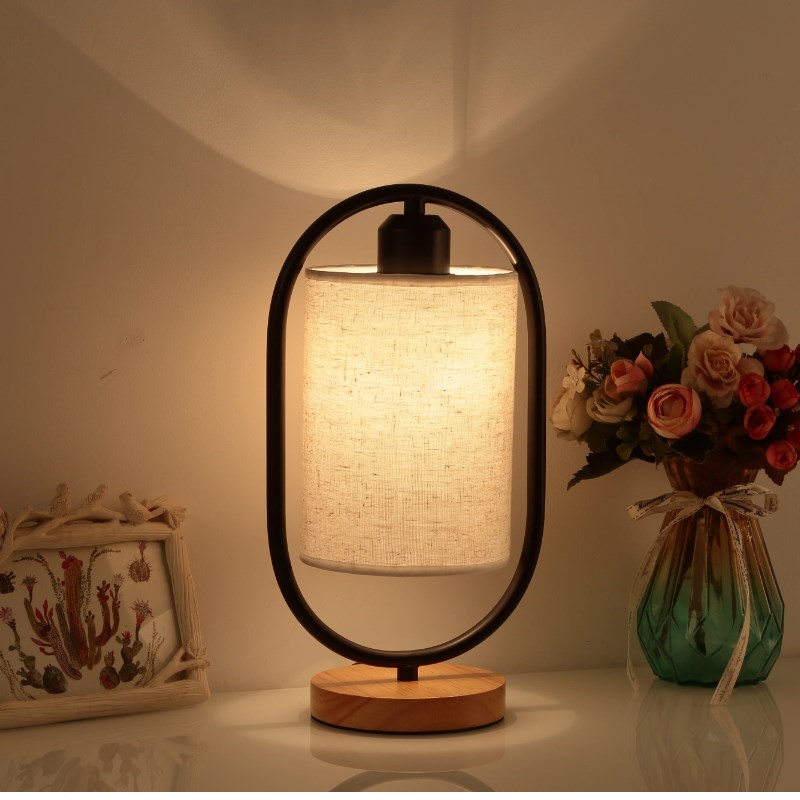 北欧台灯卧室床头简约个性创意新中式复古布艺温馨实木民宿小夜灯