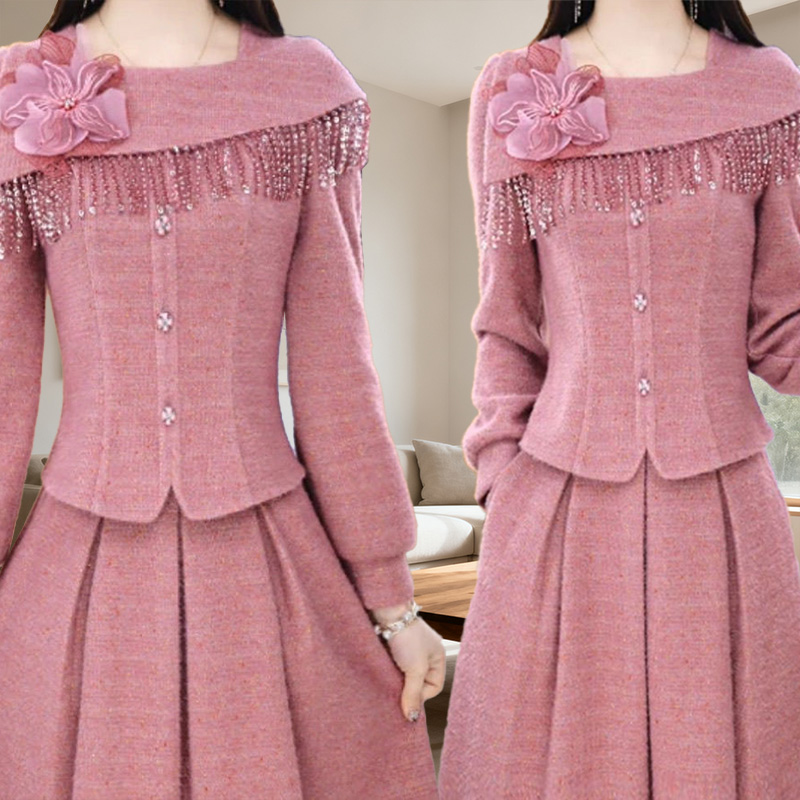 高端女士小香风粉色秋冬新款时尚洋气显瘦遮肉上衣半身裙子两件套