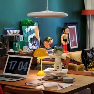 品氏丹麦花苞台灯北欧卧室床头灯高级感无线充电装饰氛围灯蘑菇灯