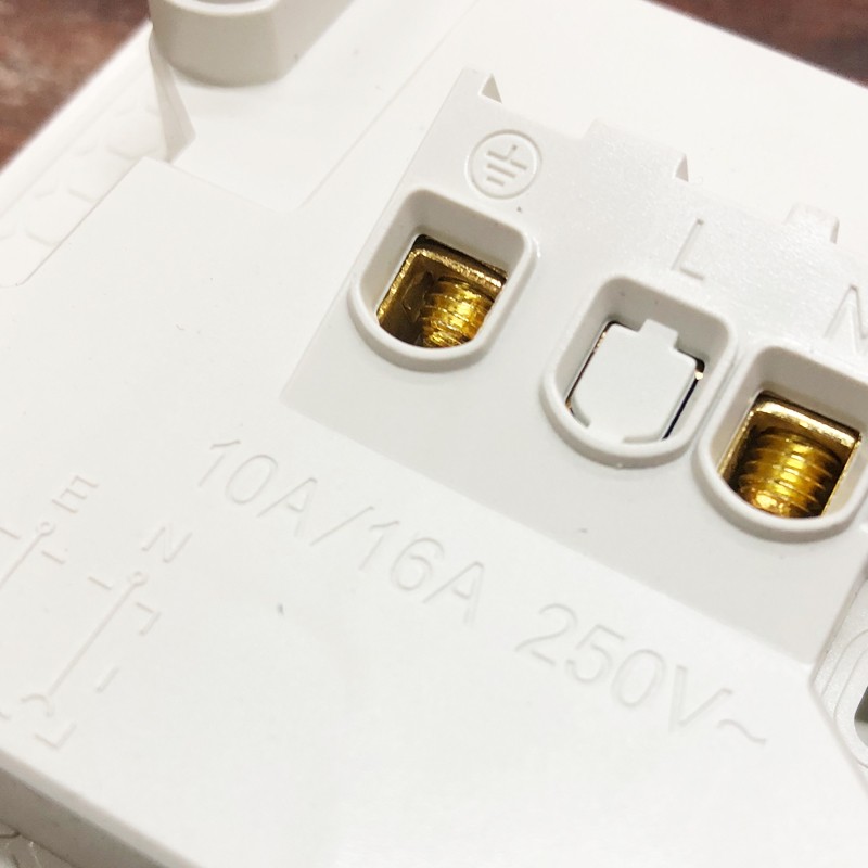 英式英标孖插苏欧式多功能万能双联开关146型国际通用插座面板