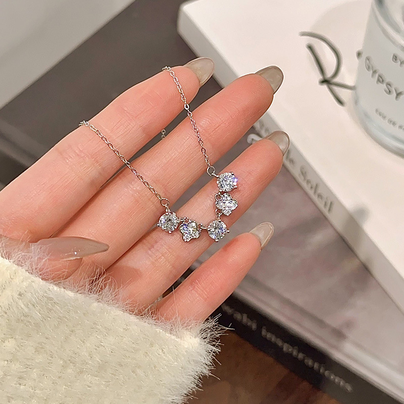 日本品质幸运四叶草925纯银项链女轻奢高级感微笑锁骨链ins星星锆