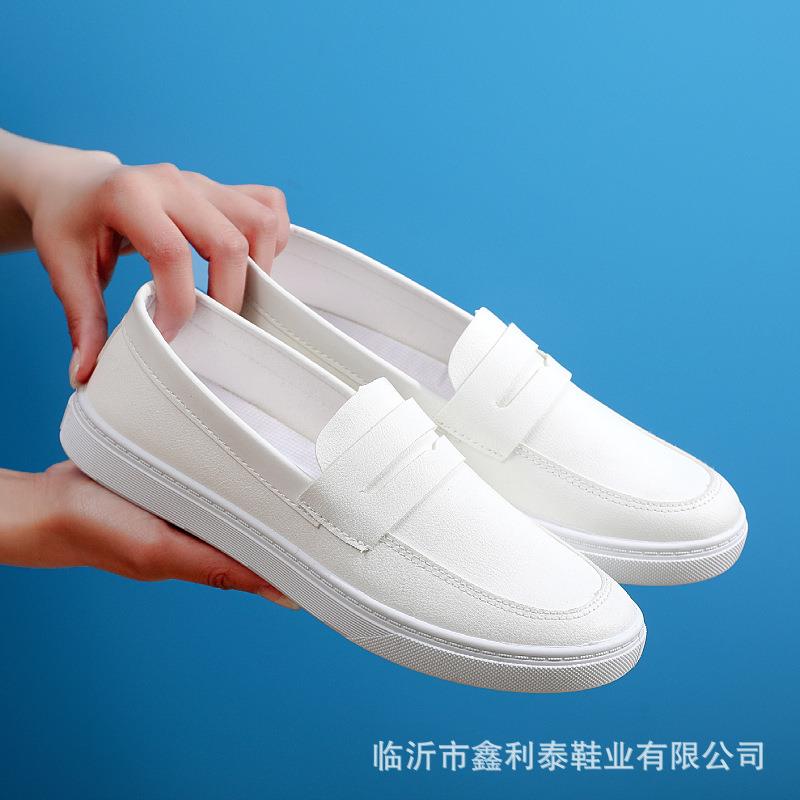 2025新款护士鞋防滑软底休闲单鞋医护人员舒适工作单鞋一脚蹬皮鞋