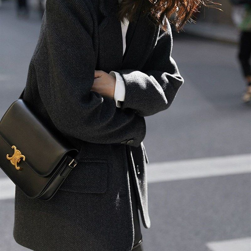 大码短款毛呢外套女秋冬新款斜纹加厚宽松复古胖妹m西装呢子大衣