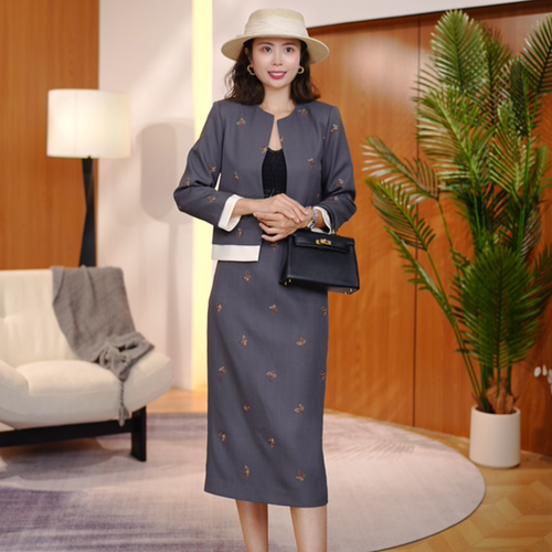 【南油虹姐】秋季小香风静奢风法式风短外套排扣时尚上衣时尚套装