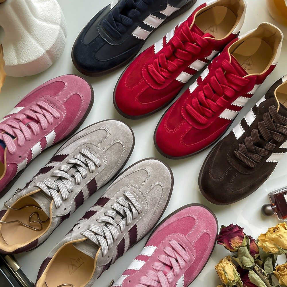 2024秋新款复古真皮红色德训鞋女草莓熊系带平底运动休闲板鞋百搭,女鞋,时尚休闲鞋,淘宝优惠券,粉丝福利购,淘宝优惠卷