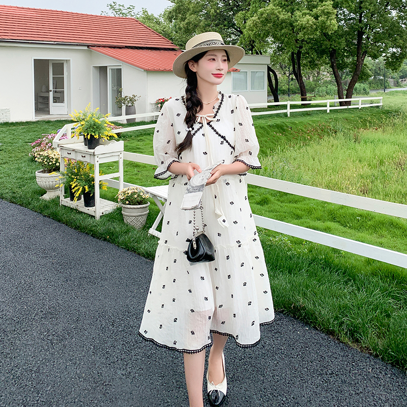 速发碎花刺绣连衣裙20夏年52季新款法式烂漫甜美初恋温柔风裙子