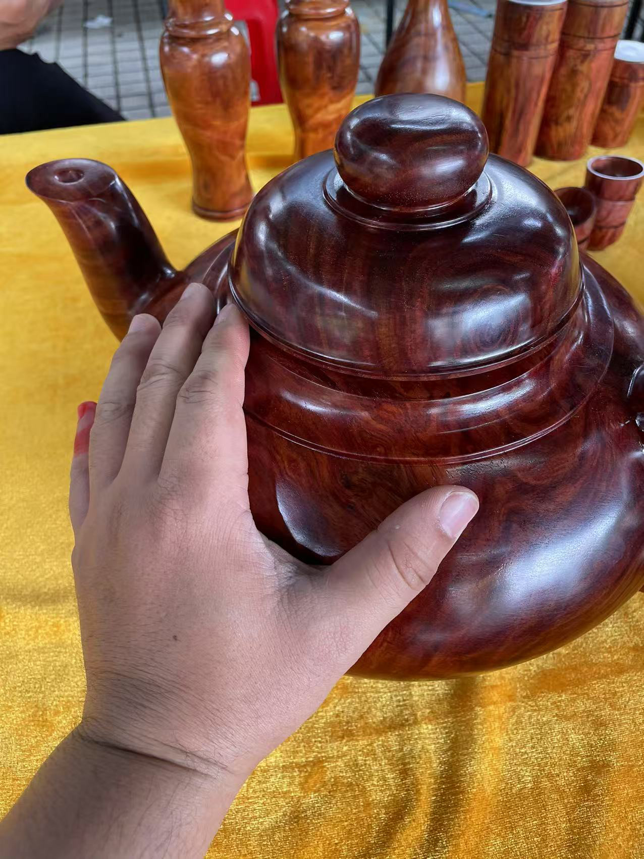 海南黄花梨油梨满花纹茶壶办公室摆件手把件海口发货一物一拍