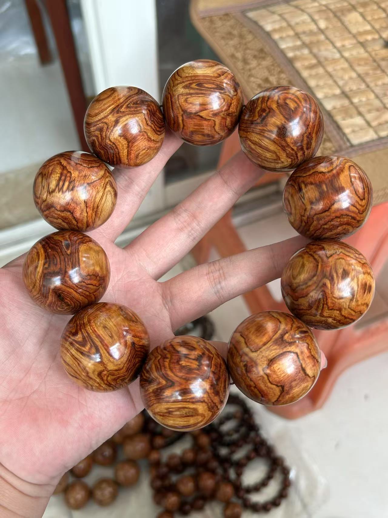 海南黄花梨油梨3.8鬼脸对眼野生料手串佛珠海南发货一物一拍0717