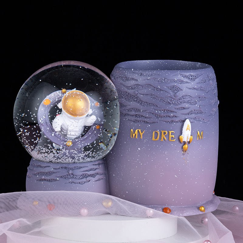 宇航员水晶球笔筒收纳学生桌面装饰男生女生太空人生日礼物礼品