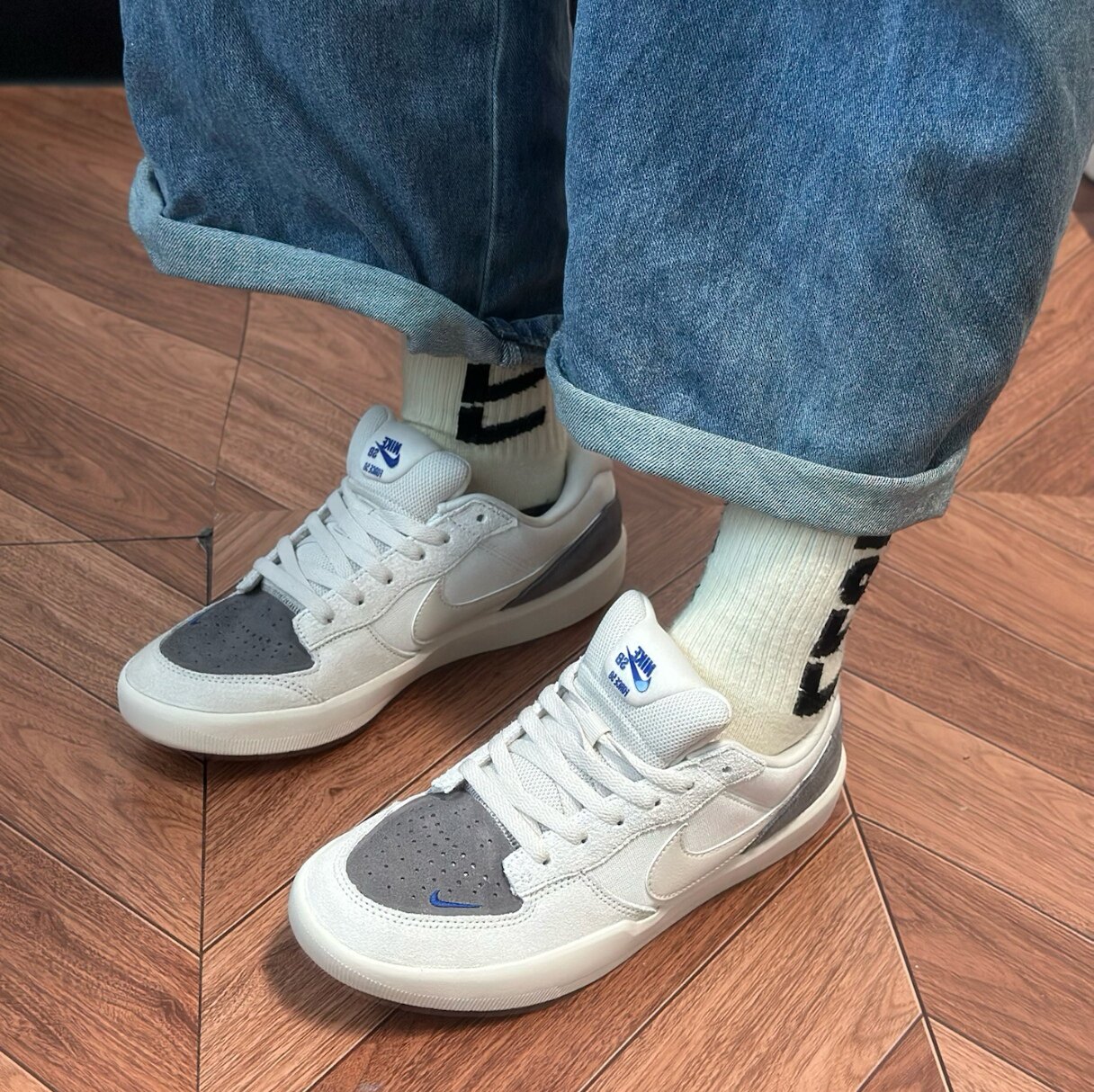 耐克NIKE SB FORCE 58 新款灰白男女翻毛皮运动板鞋 iq8398-001