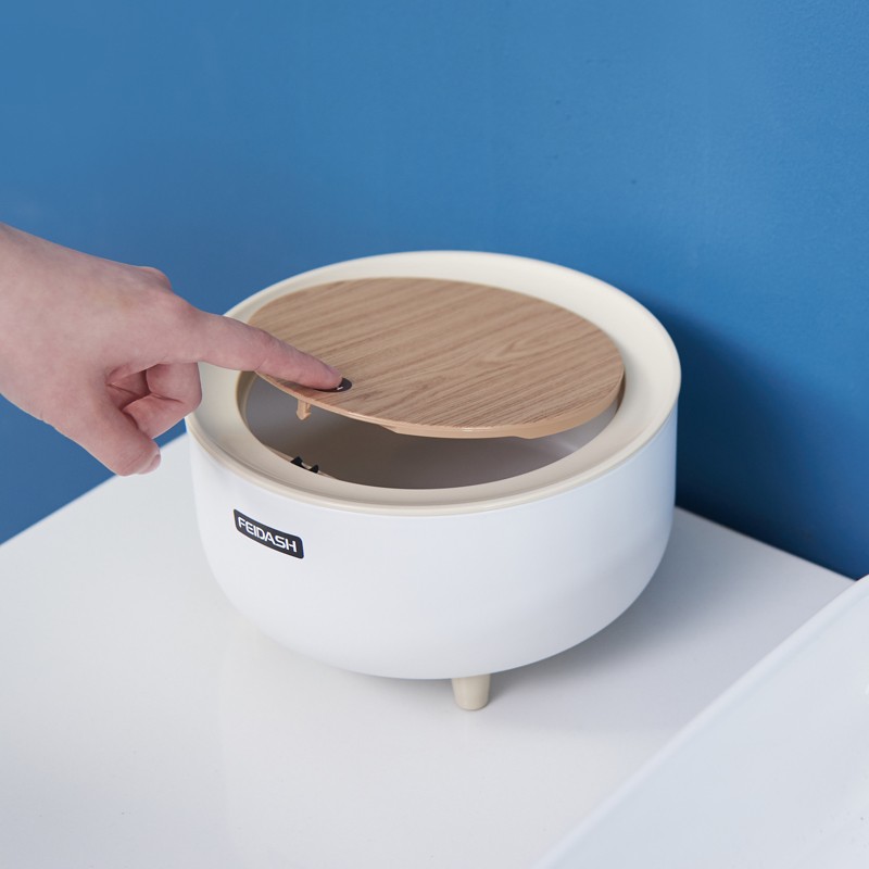 创意桌面垃圾桶家用茶几办公室宿舍卧室带盖按P压式原木迷你拉圾