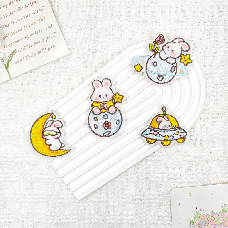 可爱毛绒兔子刺绣补贴羽绒服补丁贴自粘免缝衣服破洞修复装饰DIY