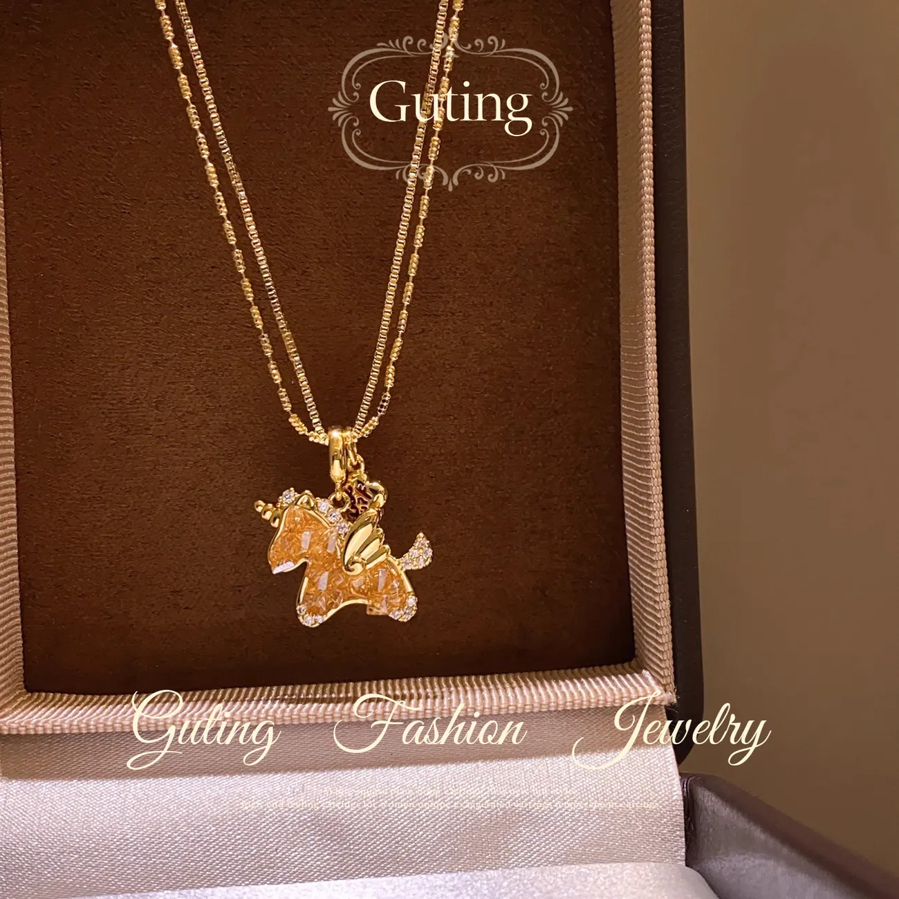 金色小马吊坠满钻项链女高级感轻奢小众配饰品2025新款秋冬毛衣链,珠宝/钻石/翡翠,颈饰,淘宝优惠券,粉丝福利购,淘宝优惠卷