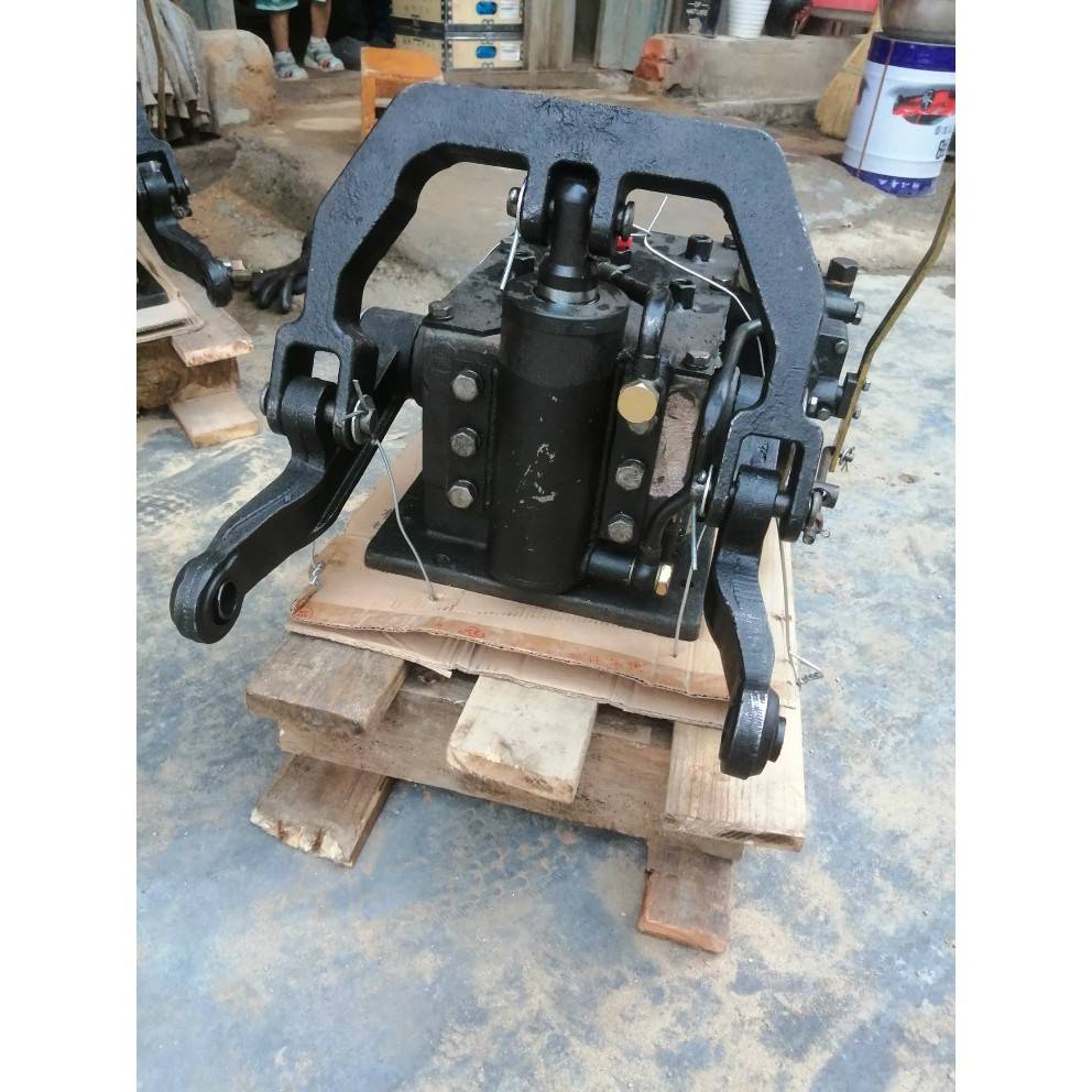 拖拉机强升外置油缸 单缸四轮六档 十档液压提升器新式强压总成