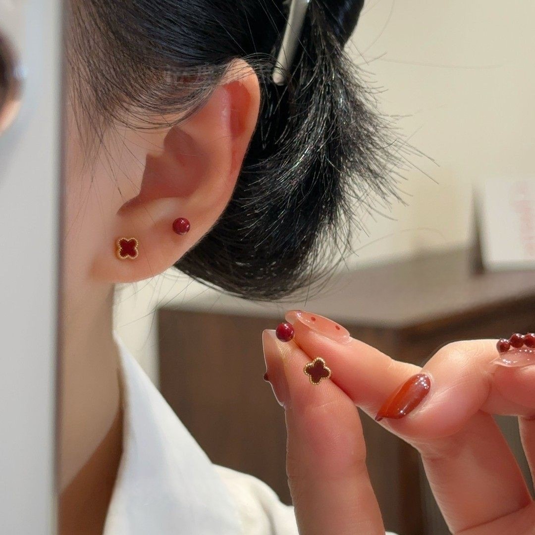 安可拉红色四叶草珠珠耳钉四件套2025新款简约设计感耳环百搭耳饰,饰品/流行首饰/时尚饰品新,耳钉,淘宝优惠券,粉丝福利购,淘宝优惠卷