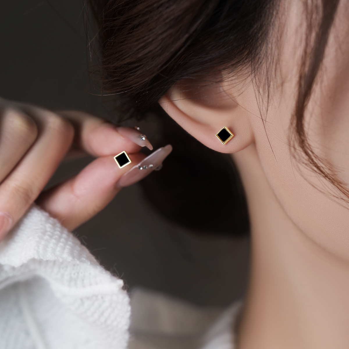 S999纯银针黑色方形耳钉女高级感养耳洞耳饰2025新款爆款小巧耳环