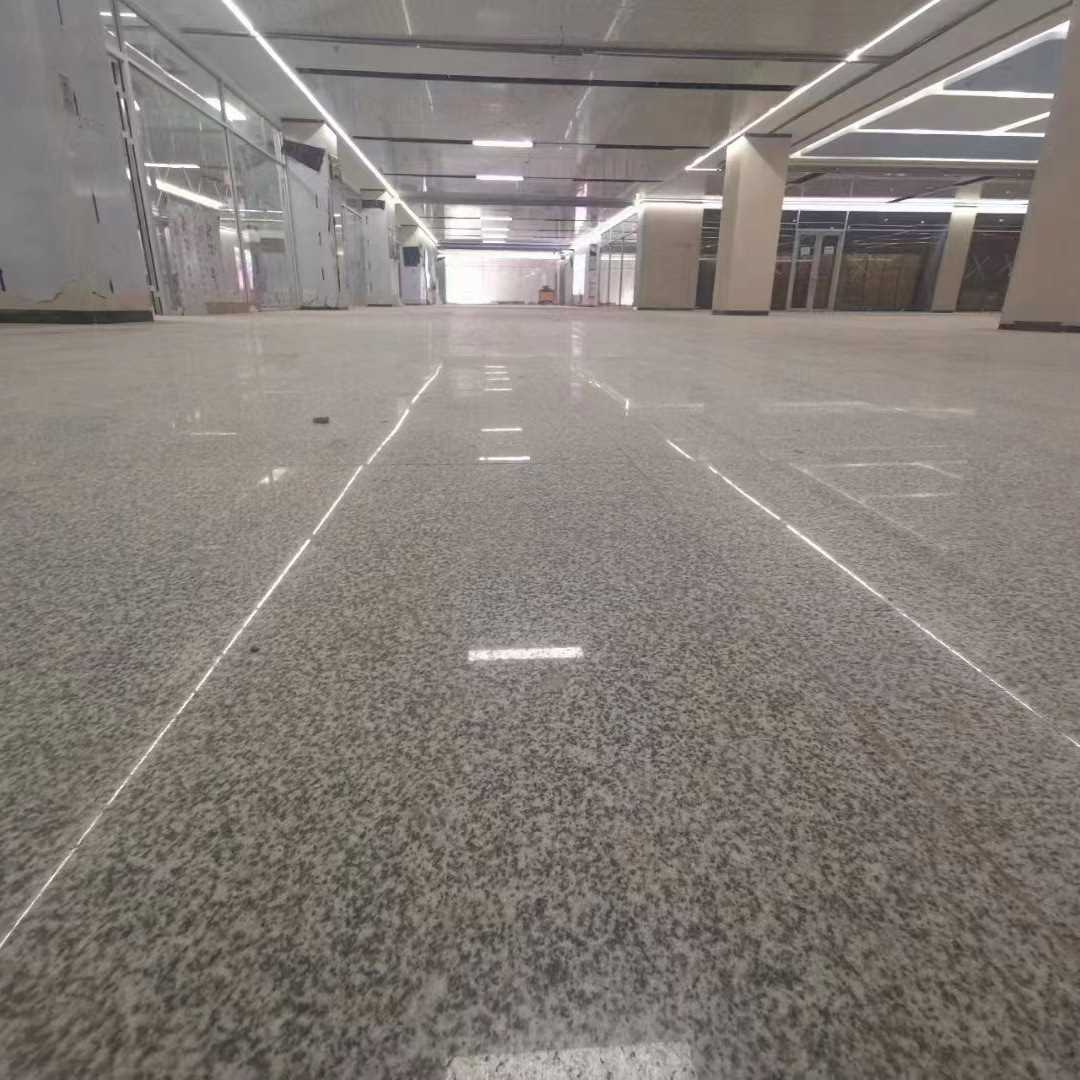 芝麻白花岗岩G603路沿石公园广场地铺石材磨光面室内外墙干挂