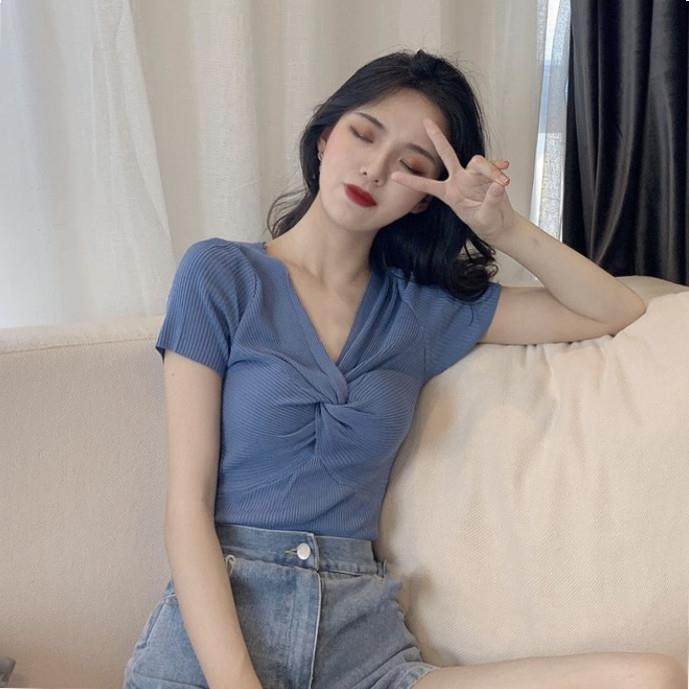 网红设计感扭结针织短袖T恤女2022夏季新款纯色修身显瘦V领上衣