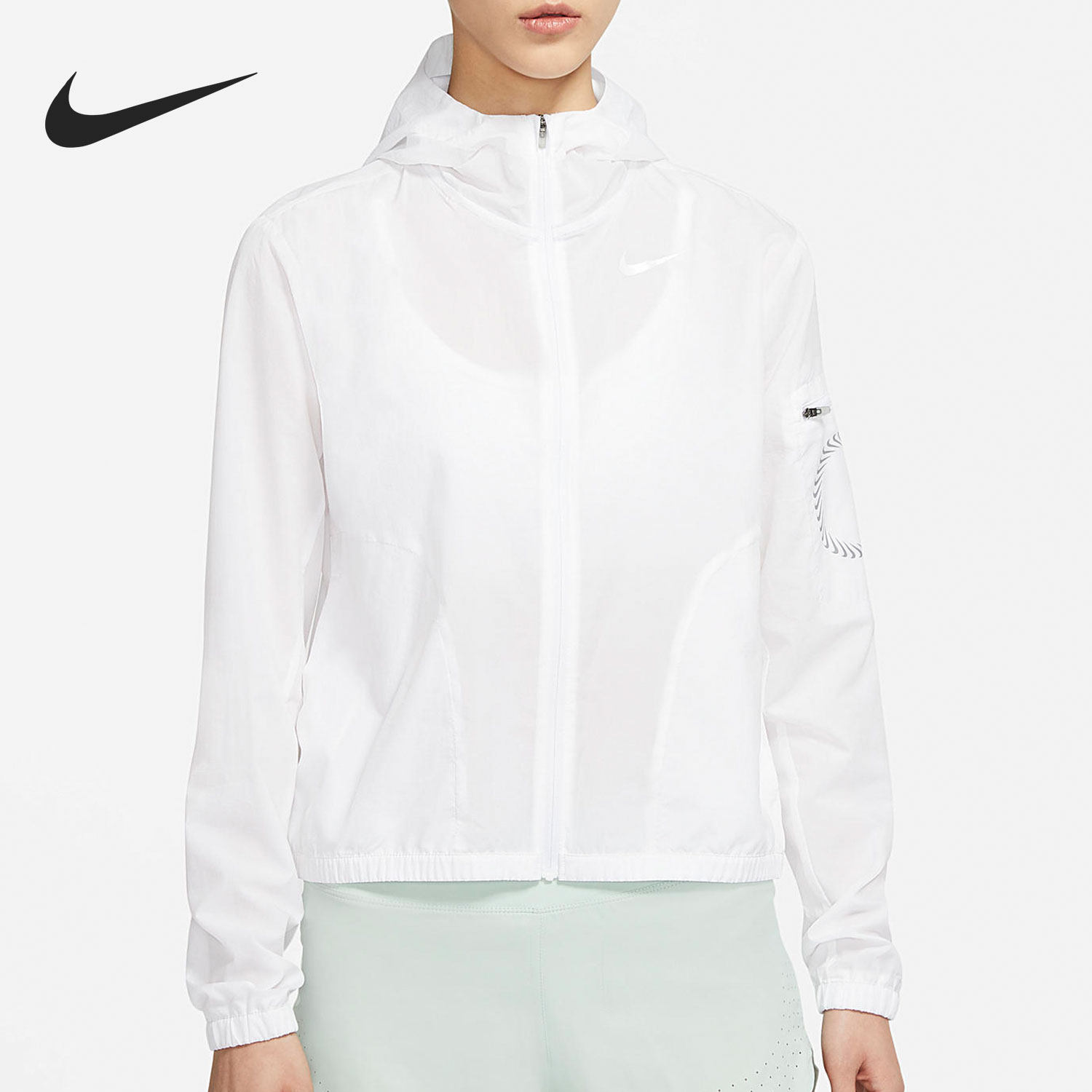 Nike/耐克正品女子反光梭织连帽跑步运动夹克外套 DJ8516-100