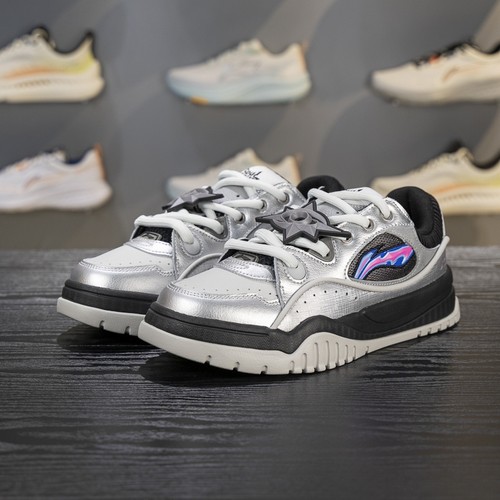 李宁正品布欧男子经典百搭耐磨透气运动系带低帮板鞋AGCV279-4