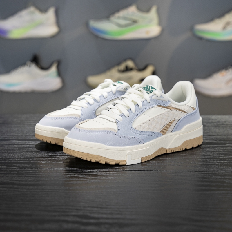 李宁正品惟吾LOW女子经典复古透气耐磨运动休闲低帮板鞋AGCV264-5