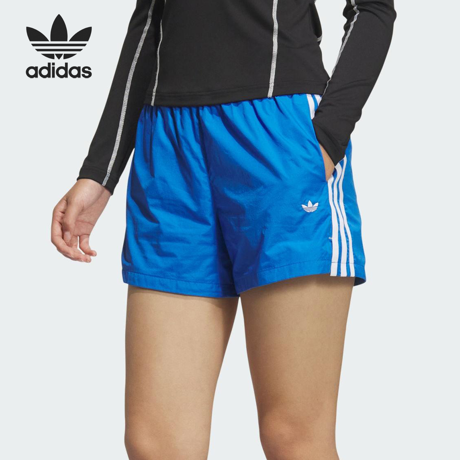 Adidas/阿迪达斯正品三叶草女士宽松三条纹透气短裤KF0320