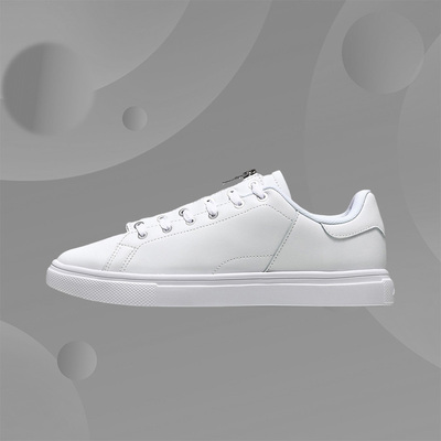 李宁休闲鞋女子2018新款溯系列松烟墨真皮轻便低帮板鞋AGCN386